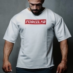 Бяла тениска с червено лого Forcelab